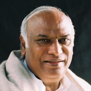 श्रम संहिताओं के लागू होने पर कांग्रेस अध्यक्ष मल्लिकार्जुन खड़गे का मोदी सरकार पर तीखा हमला