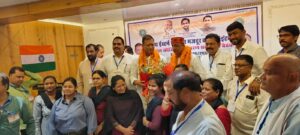 साउथ ईस्टर्न     कोयला मजदूर कांग्रेस चुनाव: गोपाल नारायण सिंह अध्यक्ष, प्रीतम नाथ पाठक महामंत्री निर्विरोध निर्वाचित